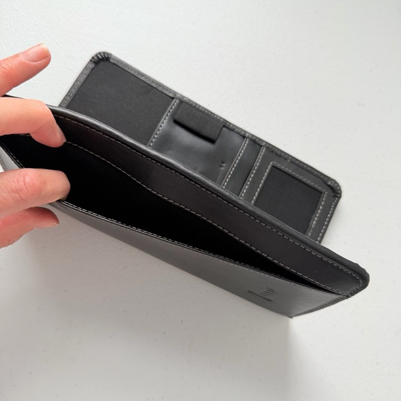 ecco | Black Passport‎ Wallet Travel Organizer 9.25 H x 4.5 W - Picture 3 of 11